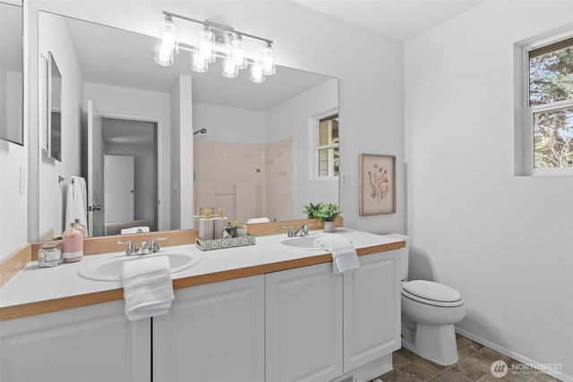 23633 SE 267th Place, Maple Valley, WA 98032