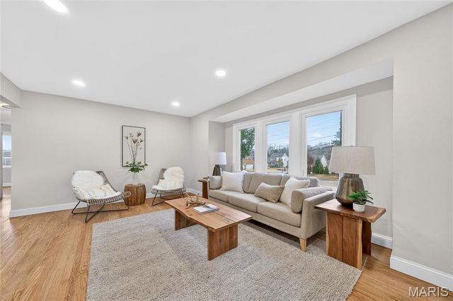 9316 Sappington Road, St Louis, MO 63126