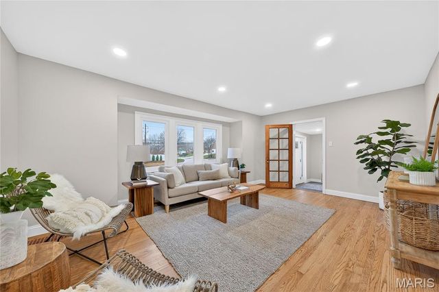 9316 Sappington Road, St Louis, MO 63126