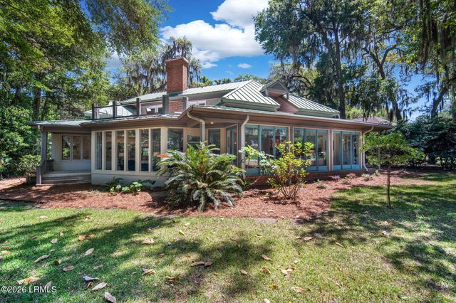 614 Island Circle, St. Helena Island, SC 29920