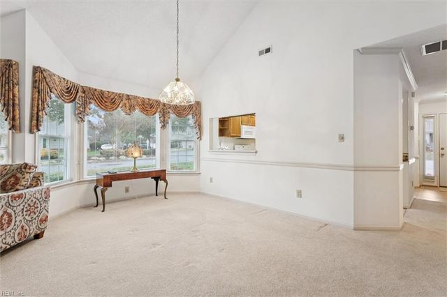 100 Thornrose DR, Yorktown, VA 23692