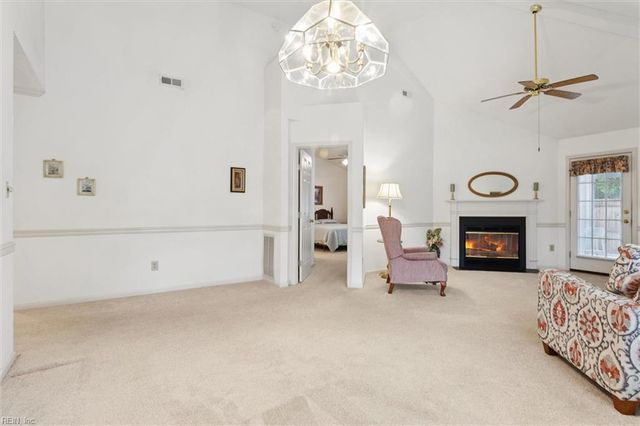 100 Thornrose DR, Yorktown, VA 23692