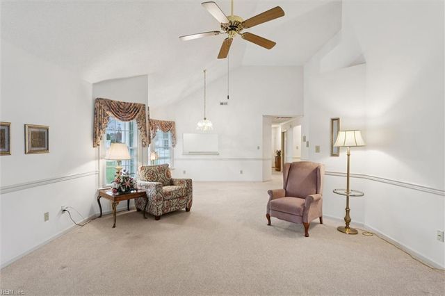 100 Thornrose DR, Yorktown, VA 23692