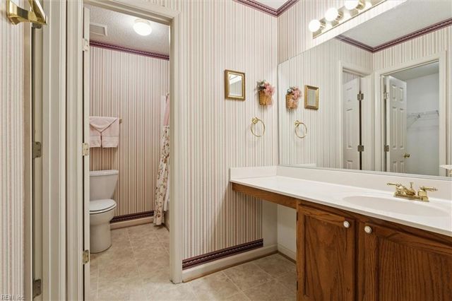 100 Thornrose DR, Yorktown, VA 23692