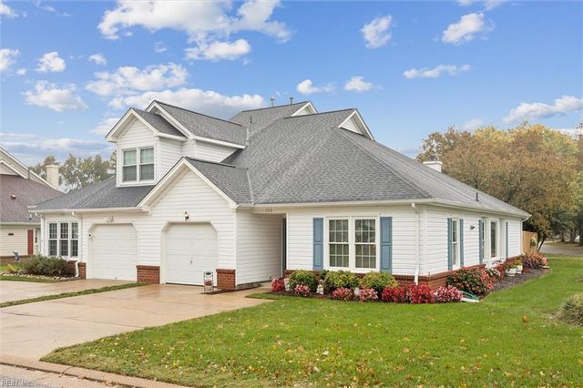 100 Thornrose DR, Yorktown, VA 23692