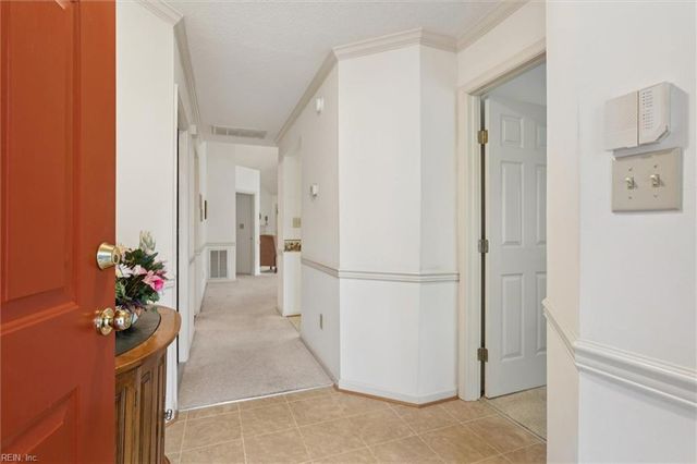 100 Thornrose DR, Yorktown, VA 23692