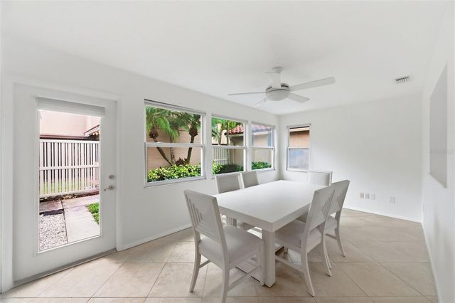 526 ST TROPEZ CIRCLE NE, St Petersburg, FL 33703