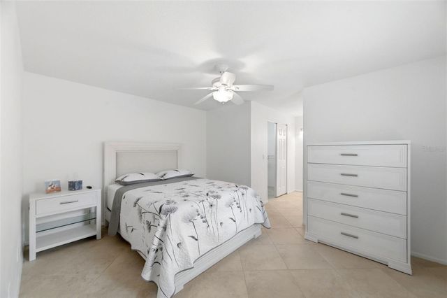 526 ST TROPEZ CIRCLE NE, St Petersburg, FL 33703