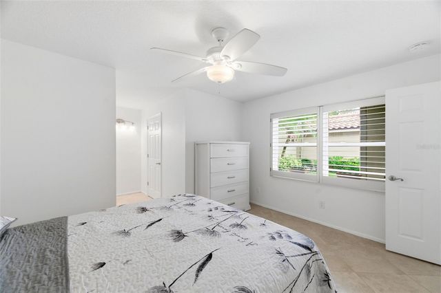 526 ST TROPEZ CIRCLE NE, St Petersburg, FL 33703