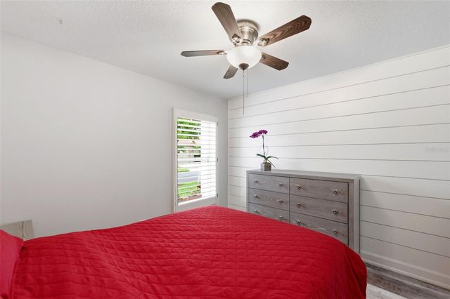 526 ST TROPEZ CIRCLE NE, St Petersburg, FL 33703