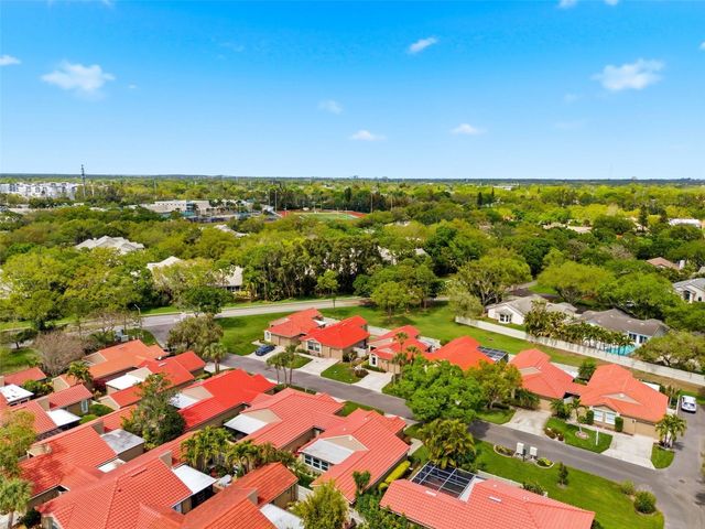 526 ST TROPEZ CIRCLE NE, St Petersburg, FL 33703