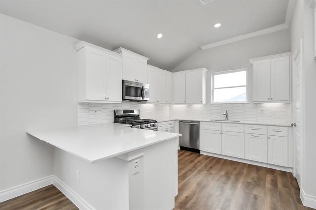 10135 Cabo Del Sol Drive, Cleveland, TX 77327