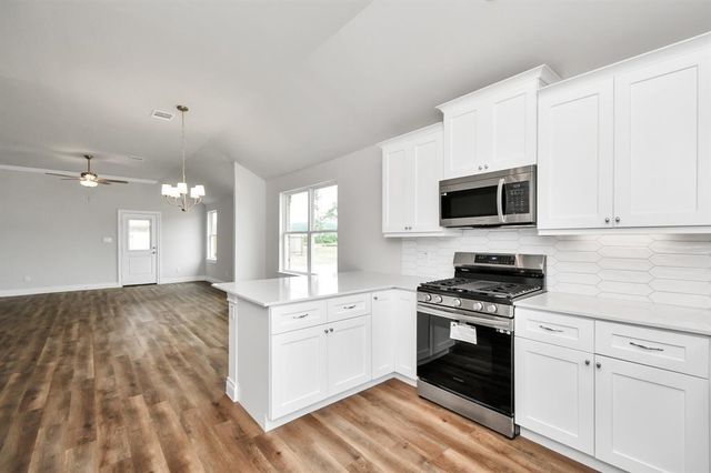 10135 Cabo Del Sol Drive, Cleveland, TX 77327