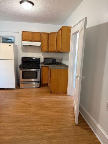 615 Taylor Street NE, Minneapolis, MN 55413