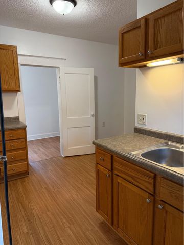 615 Taylor Street NE, Minneapolis, MN 55413