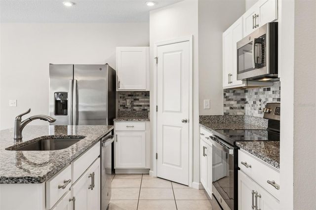 277 FIDDLEWOOD COURT, Davenport, FL 33837