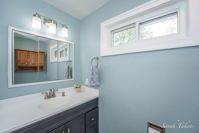 7524 Cherry Avenue, Georgetown Twp, MI 49428