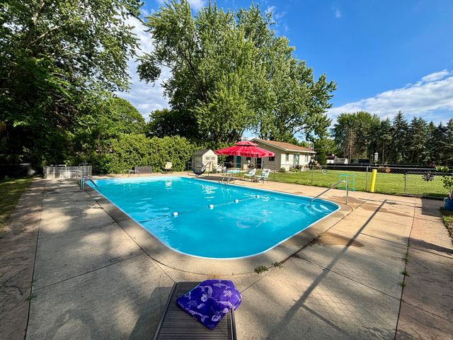 7524 Cherry Avenue, Georgetown Twp, MI 49428