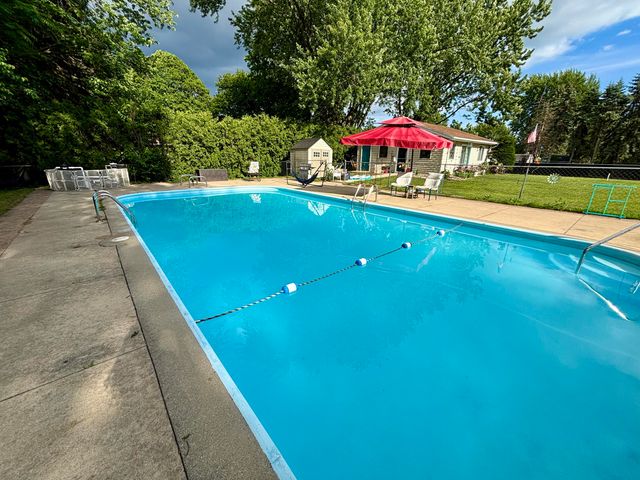 7524 Cherry Avenue, Georgetown Twp, MI 49428