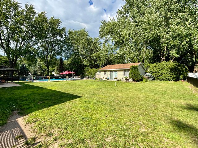 7524 Cherry Avenue, Georgetown Twp, MI 49428