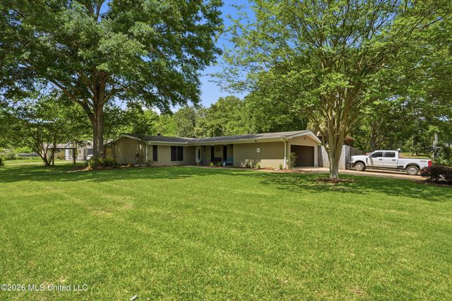 100 Crimson Lane, Brandon, MS 39042