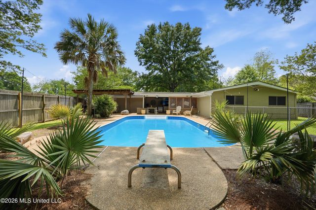 100 Crimson Lane, Brandon, MS 39042