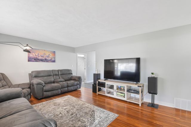 1448 Rohr Road, Lockbourne, OH 43137