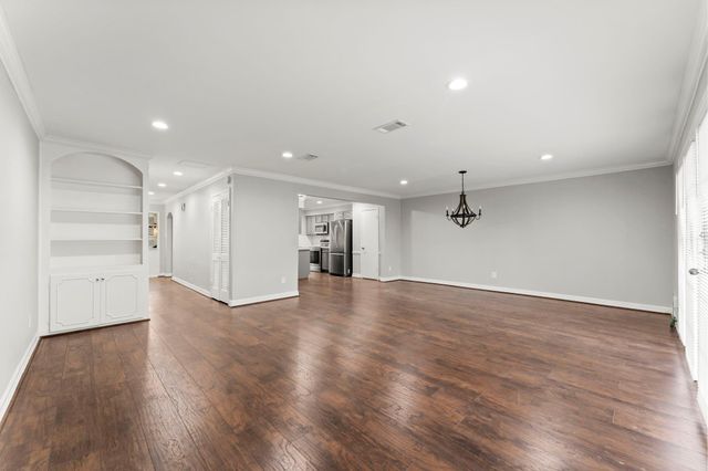 13346 Trail Hollow Drive 3346, Houston, TX 77079