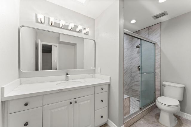 13346 Trail Hollow Drive 3346, Houston, TX 77079