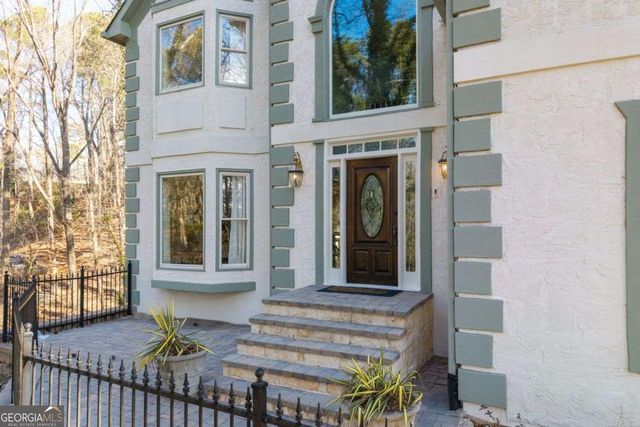 9570 Huntcliff Trace, Sandy Springs, GA 30350