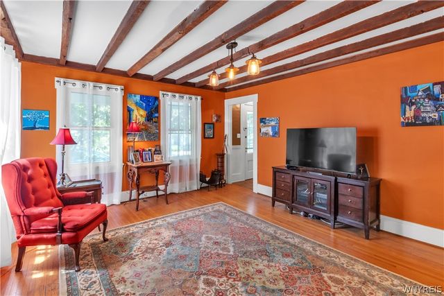 33 North Ellicott Street, Amherst, NY 14221