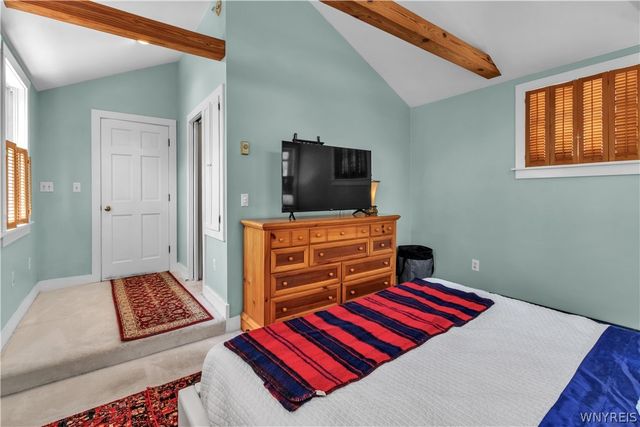33 North Ellicott Street, Amherst, NY 14221