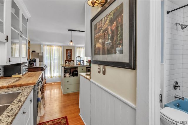 33 North Ellicott Street, Amherst, NY 14221