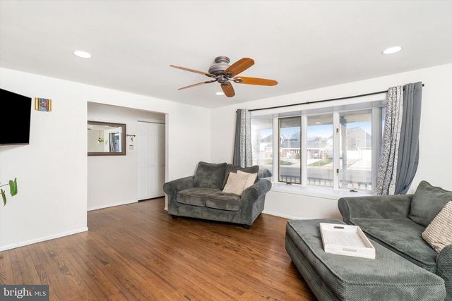 90 HEMPSTEAD RD, Hamilton, NJ 08610