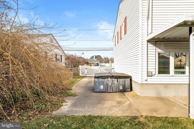 90 HEMPSTEAD RD, Hamilton, NJ 08610