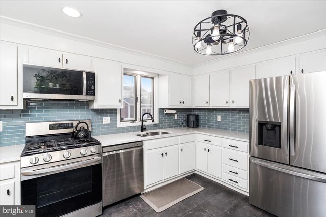 90 HEMPSTEAD RD, Hamilton, NJ 08610