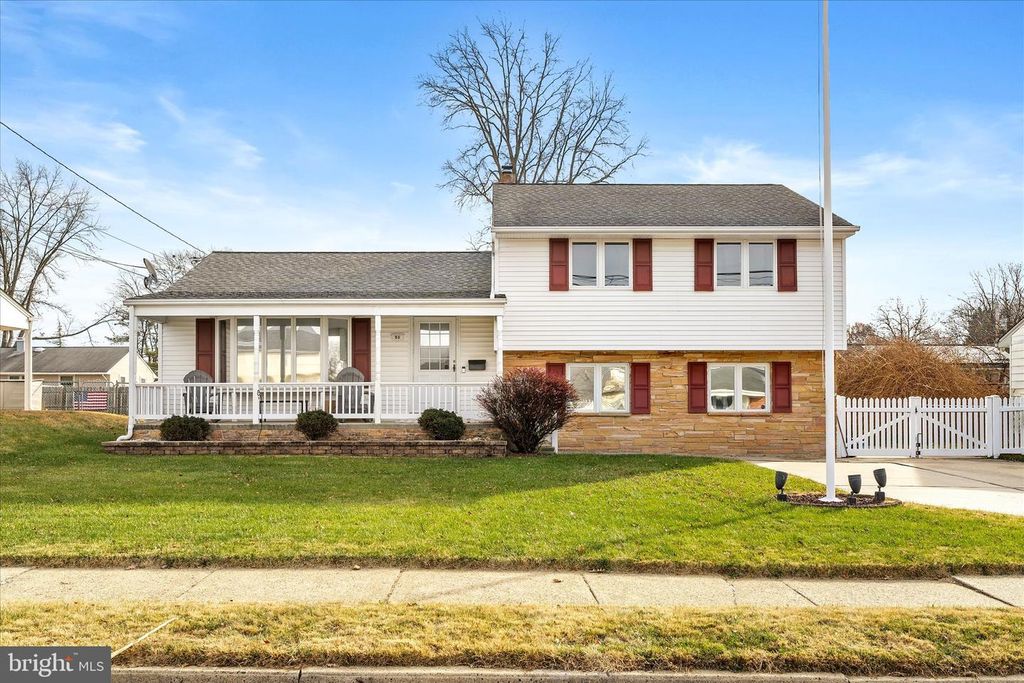 90 HEMPSTEAD RD, Hamilton, NJ 08610