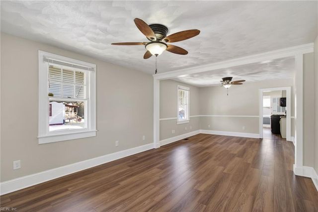 17 Shea ST, Portsmouth, VA 23701