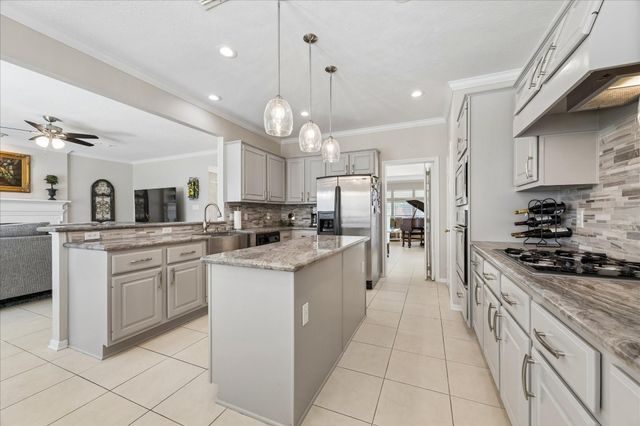 13902 Mill Garden Court, Houston, TX 77059
