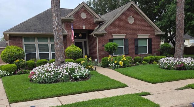 13902 Mill Garden Court, Houston, TX 77059