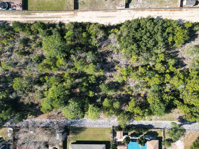 xx Lillian Lane, Navarre, FL 32566