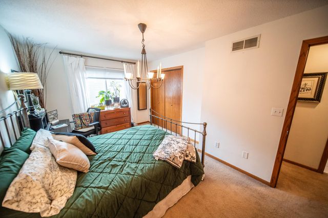 6012 Fairway Dr NW, Rochester, MN 55901