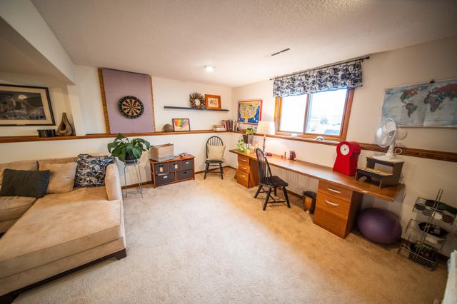 6012 Fairway Dr NW, Rochester, MN 55901