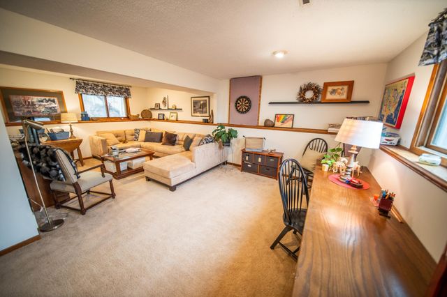 6012 Fairway Dr NW, Rochester, MN 55901