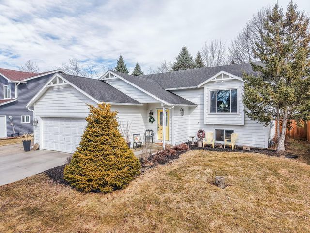 6012 Fairway Dr NW, Rochester, MN 55901