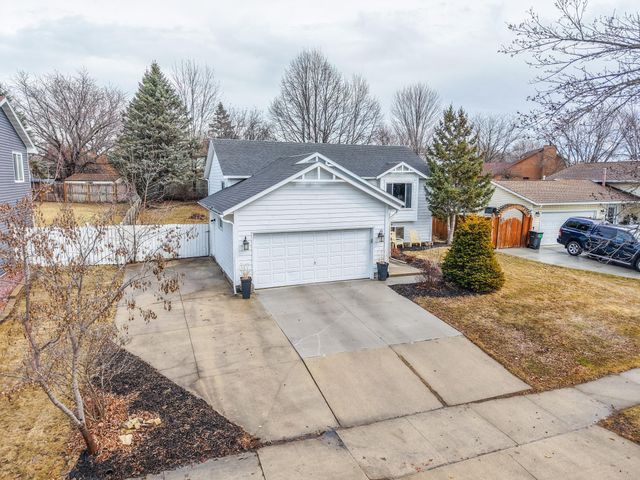 6012 Fairway Dr NW, Rochester, MN 55901