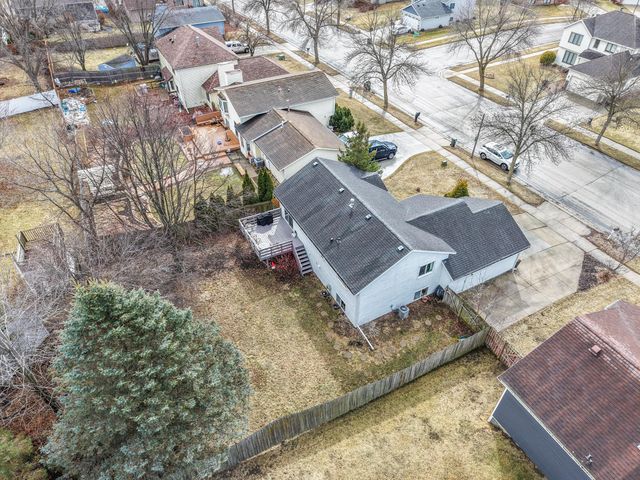 6012 Fairway Dr NW, Rochester, MN 55901