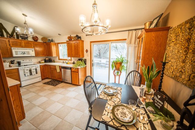 6012 Fairway Dr NW, Rochester, MN 55901