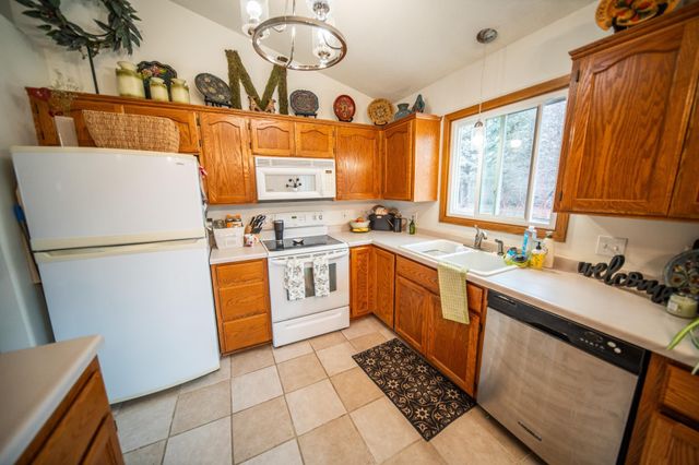 6012 Fairway Dr NW, Rochester, MN 55901