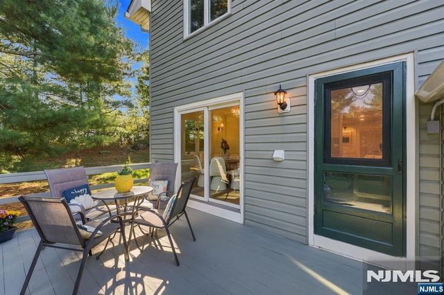 14 Parsons Court, Mahwah, NJ 07430